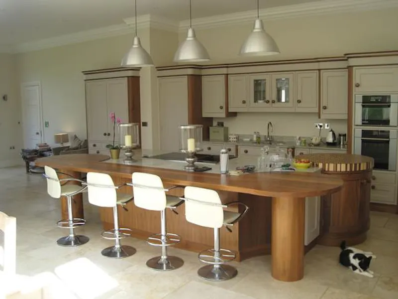 Kitchen at Manor house in Shrewsbury, B1612 (photo 12)