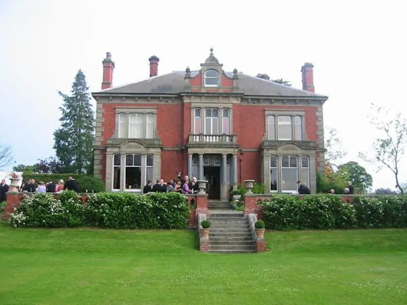 Garden at Manor house in Shrewsbury, B1612 (photo 16)