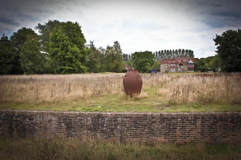 West Sussex medieval manor, H170 (photo 50)