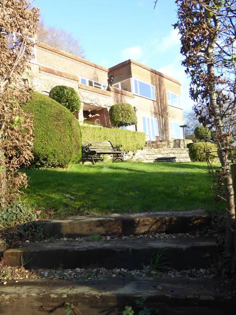 Farnham art deco house, E388 (photo 35)