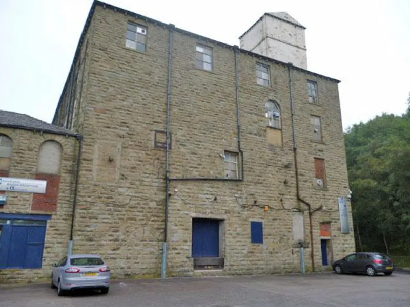 Large factory space near Burnley, N241 (photo 26)