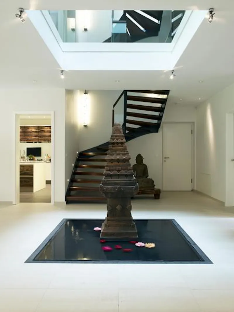 Glamorous Northwood house, K385 (photo 11)