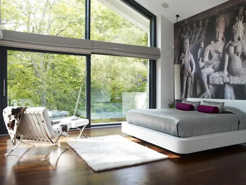 Bedroom at Glamorous Northwood house, K385 (photo 19)