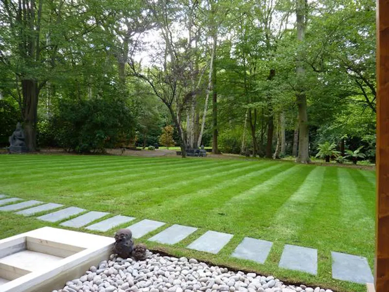 Garden - formal at Glamorous Northwood house, K385 (photo 48)