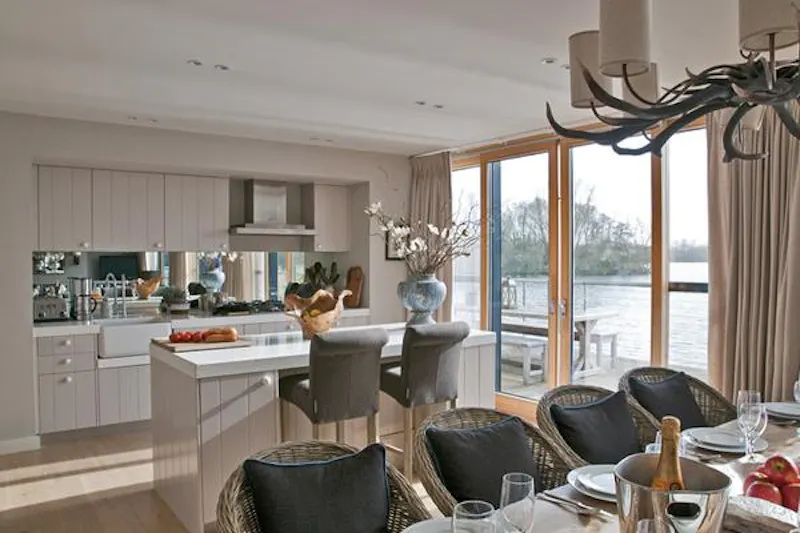 Kitchen at Luxury Cotswold lakeside lodge, K386 (photo 4)