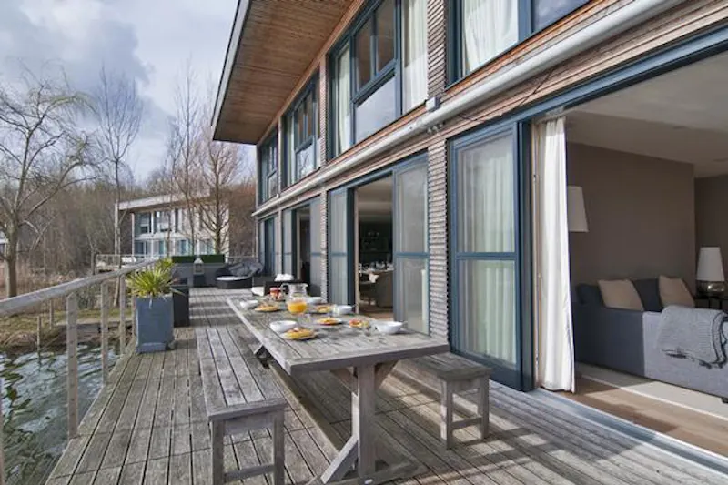 Terrace/Patio at Luxury Cotswold lakeside lodge, K386 (photo 16)