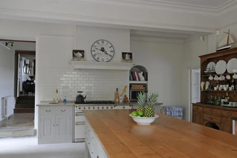 Kitchen at Georgian Manor house in Stroud, A1339 (photo 4)