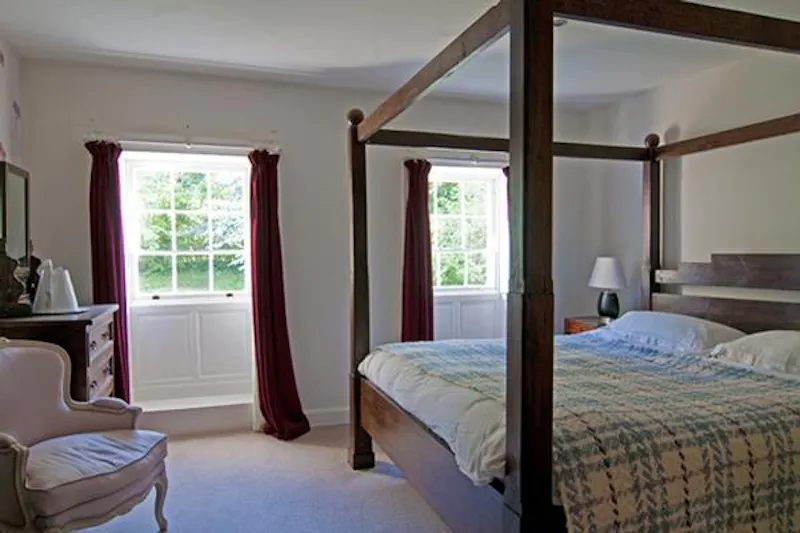 Bedroom at Georgian Manor house in Stroud, A1339 (photo 14)