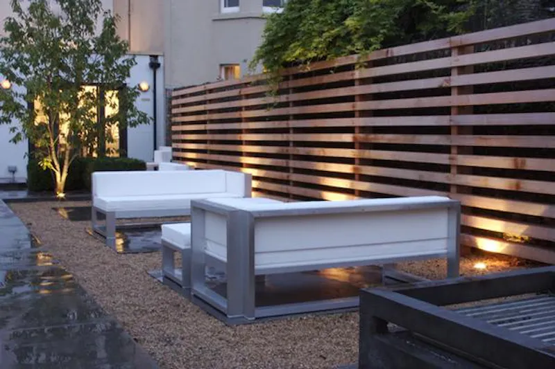 Terrace/Patio at Black, white & red Tetbury house, A1340 (photo 12)
