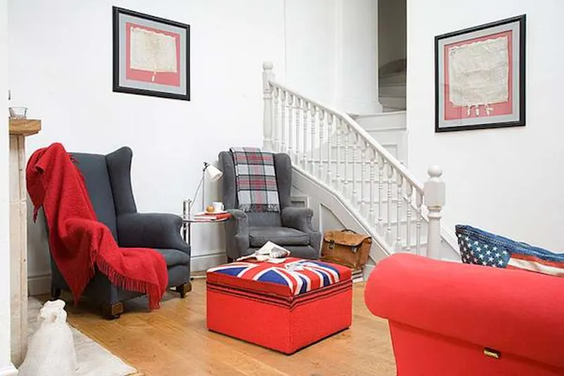 Living Room at Film location C847 in Gloucestershire (photo 4)