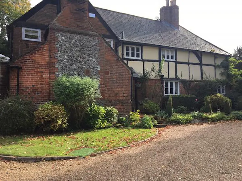 Film location C848 in Surrey (photo 32)