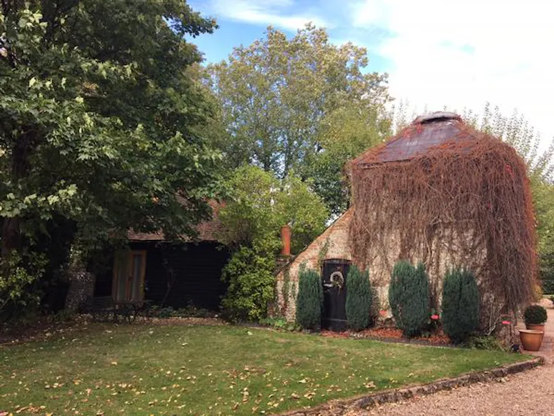 Film location C848 in Surrey (photo 35)