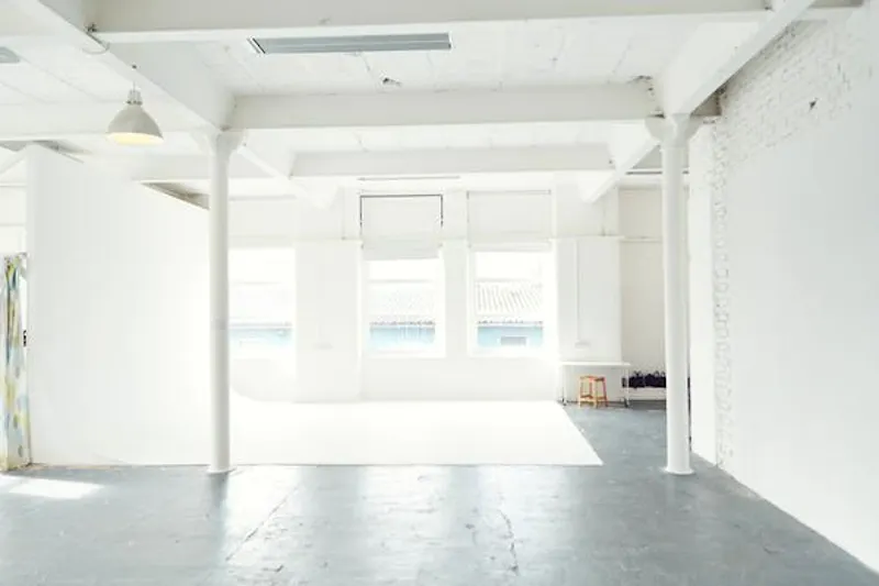 Bright South Bermondsey studio, N254 (photo 17)