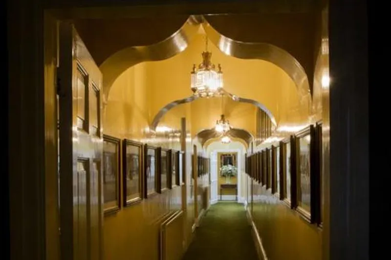 Corridor at Chester-le-Street opulent manor, A1342 (photo 15)