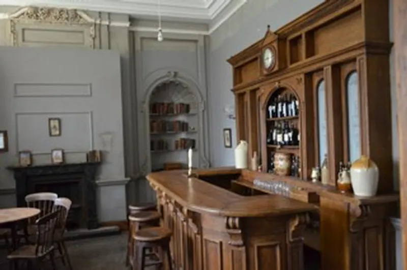 Bar at 19th century vacant Durham castle, G281 (photo 13)