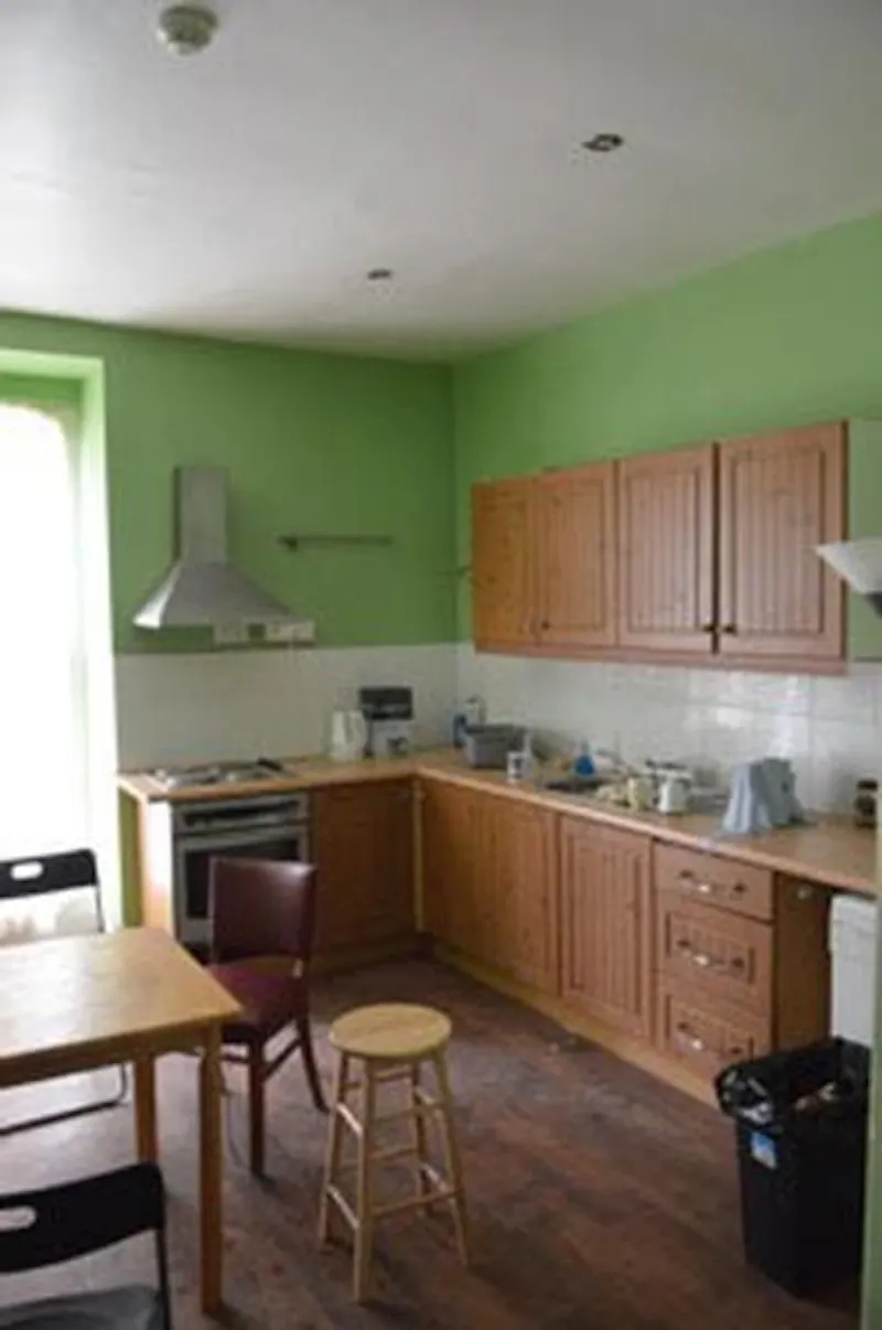 Kitchen at 19th century vacant Durham castle, G281 (photo 24)