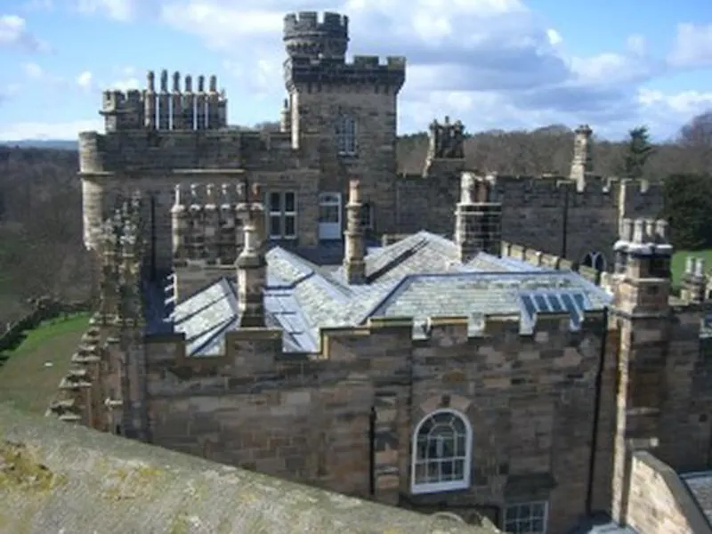 19th century vacant Durham castle, G281 (photo 63)