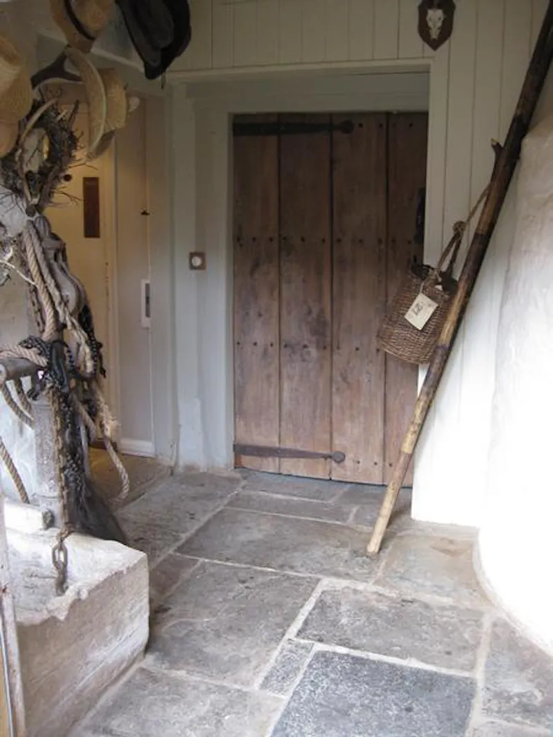 Picturesque Taunton farmhouse, L649 (photo 2)