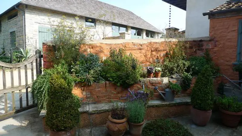 Picturesque Taunton farmhouse, L649 (photo 34)