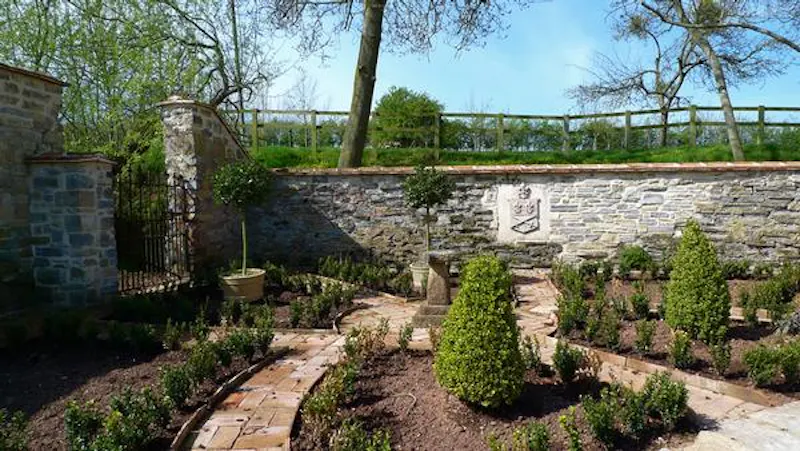 Garden - formal at Picturesque Taunton farmhouse, L649 (photo 41)