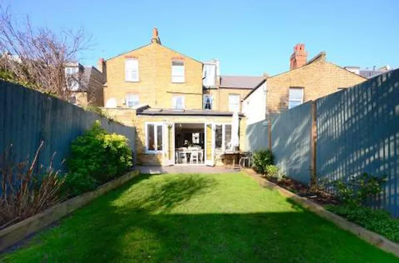 Contemporary Earlsfield house, E394 (photo 19)