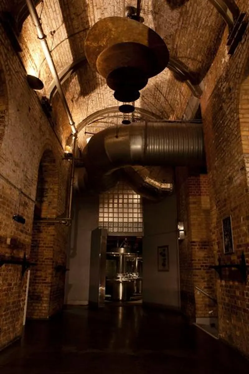 Film location R783 in London (photo 6)