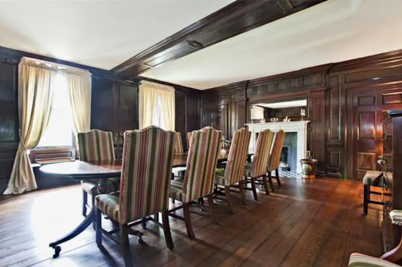 Dining room at Marsh Baldon country house, B1635 (photo 5)