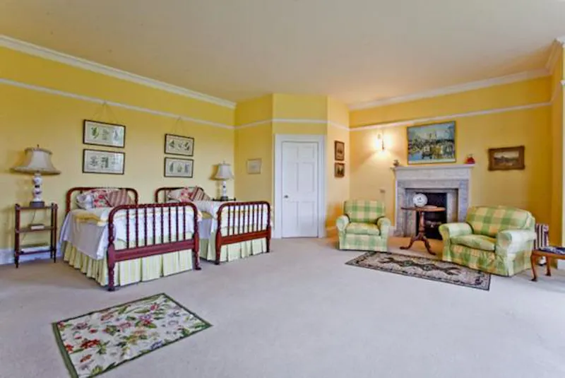 Bedroom - child's at Marsh Baldon country house, B1635 (photo 19)