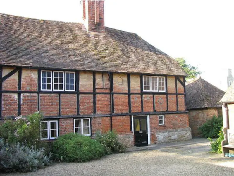 Stable / Outbuildings at Marsh Baldon country house, B1635 (photo 24)