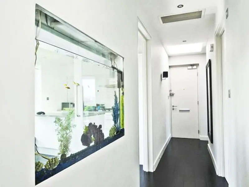 Corridor at Bright Chalk Farm apartment., F1047 (photo 2)