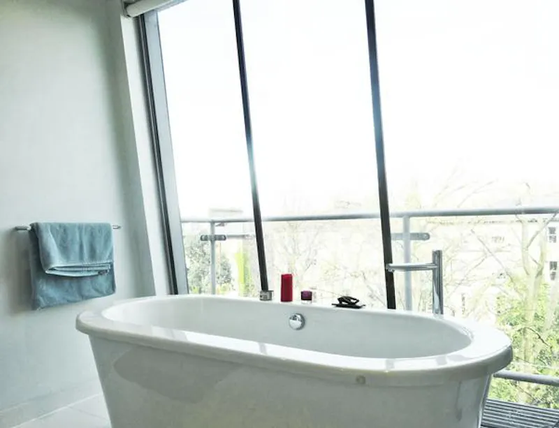 Bathroom at Bright Chalk Farm apartment., F1047 (photo 17)
