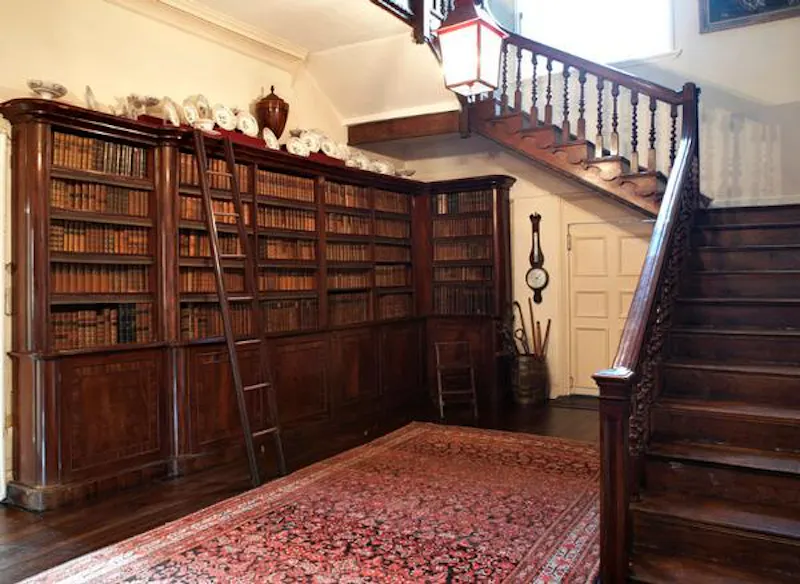 Entrance hall at Stunning Kimmeridge estate, A1349 (photo 4)