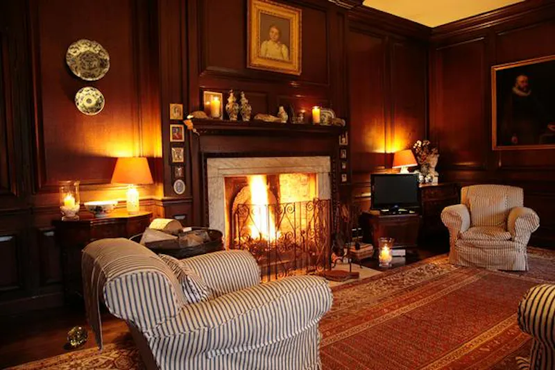 Drawing room at Stunning Kimmeridge estate, A1349 (photo 7)