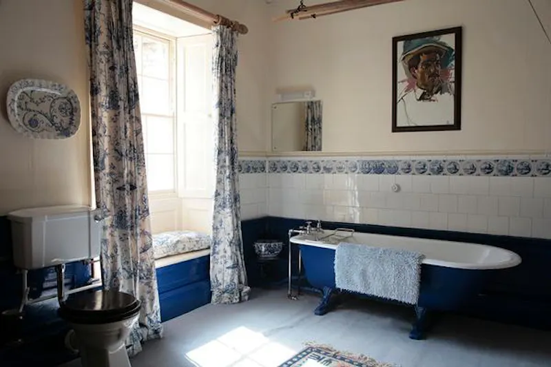 Bathroom at Stunning Kimmeridge estate, A1349 (photo 31)