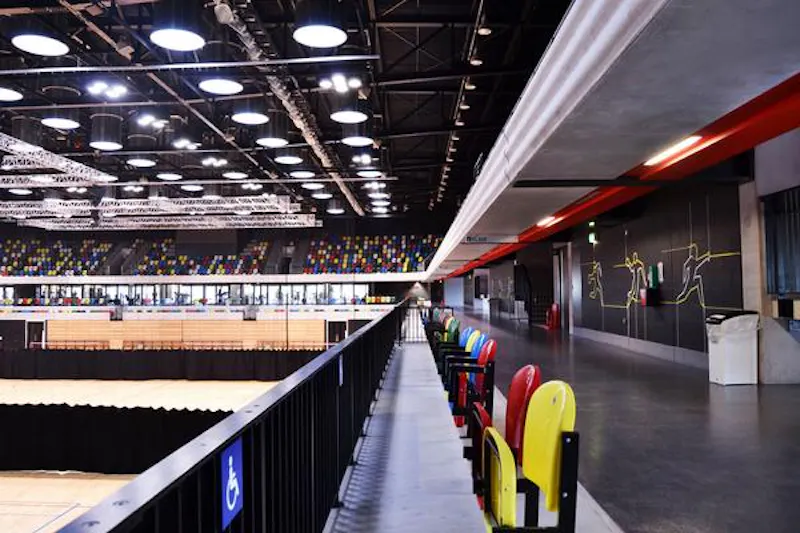 Extensive sports arena in Hackney, Q73 (photo 19)