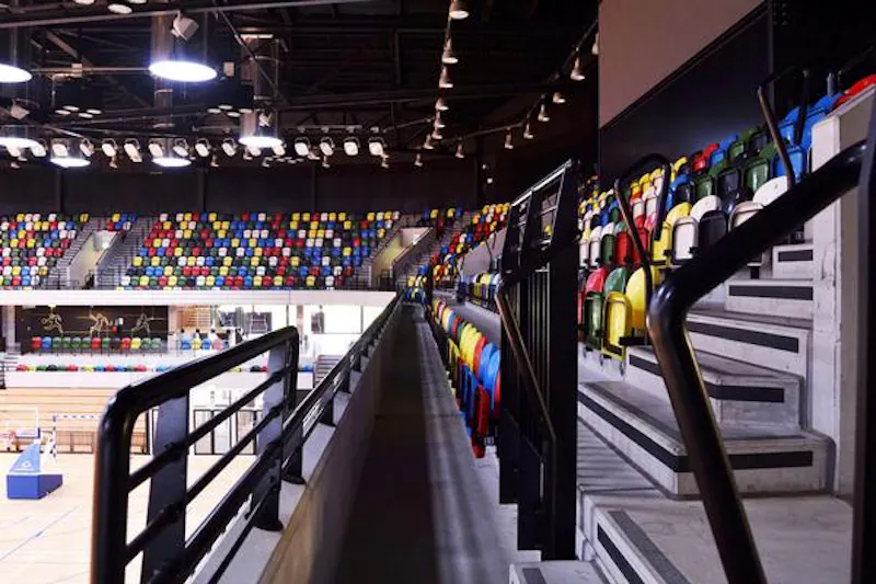 Extensive sports arena in Hackney, Q73 (photo 31)
