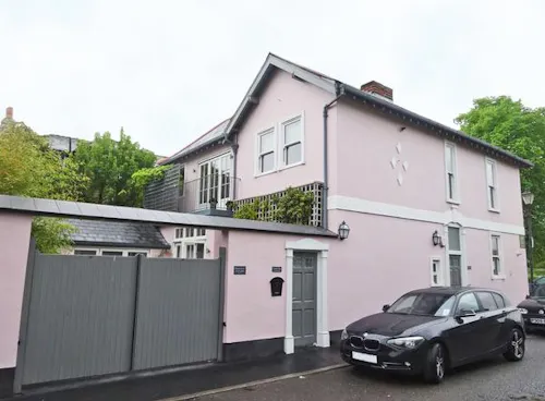 Stylish Wimbledon apartment , F1049