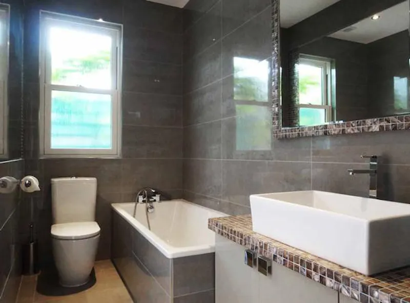 Bathroom at Stylish Wimbledon apartment , F1049 (photo 21)