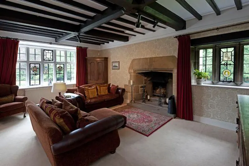 Fireplace at Elizabethan manor house in Leeds, G282 (photo 3)