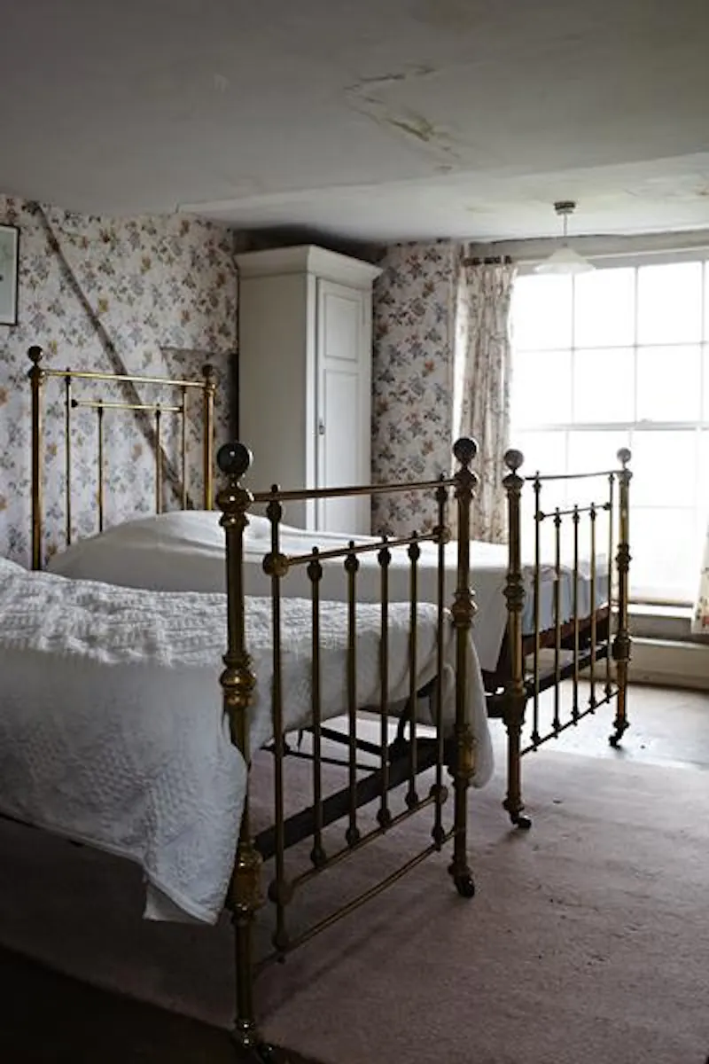 Woodbridge manor house, A1351 (photo 49)