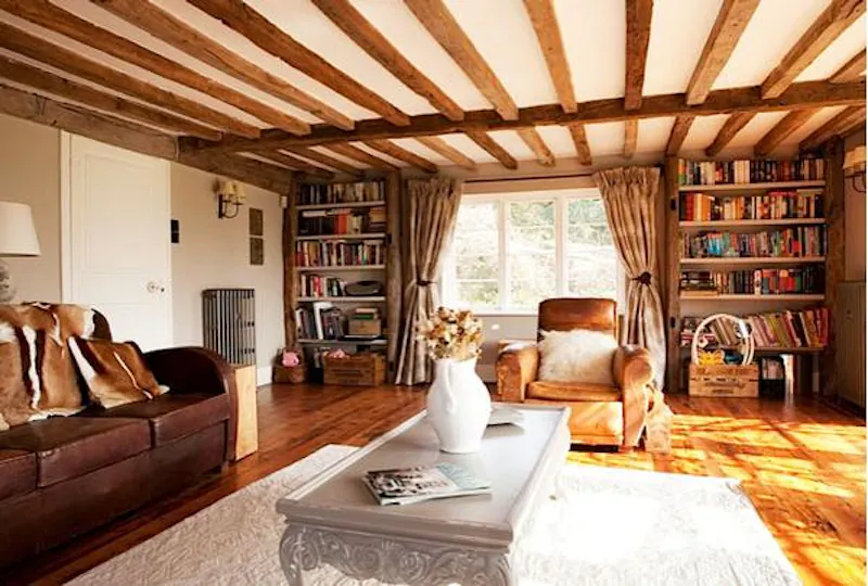 Beams at Medieval Kentish country house, M285 (photo 4)