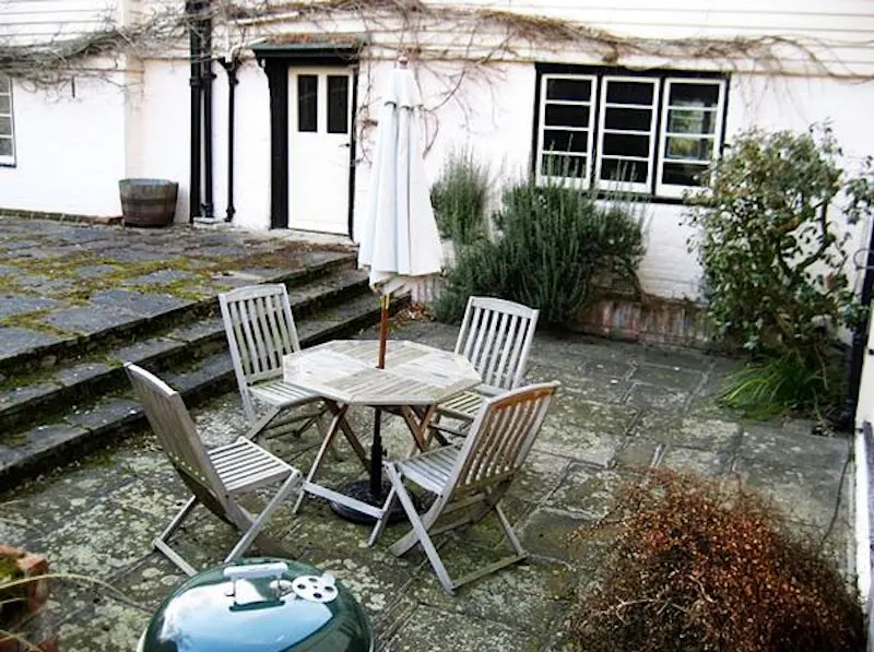 Terrace/Patio at Medieval Kentish country house, M285 (photo 56)