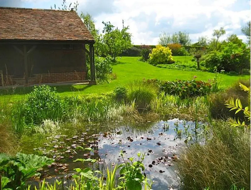 Pond at Medieval Kentish country house, M285 (photo 63)