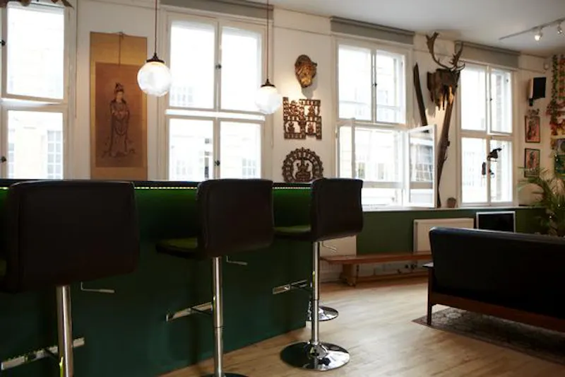 Tattoo parlour in Old Street, Q74 (photo 8)