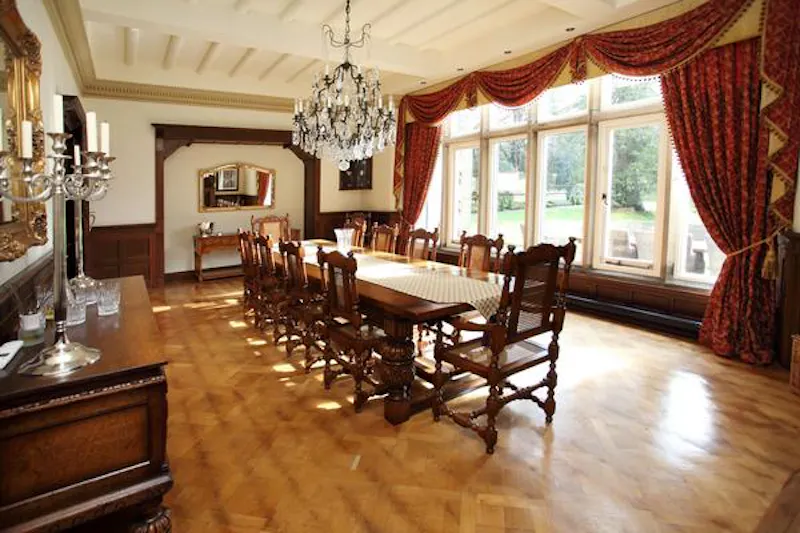 Substantial Downham manor house, G283 (photo 8)