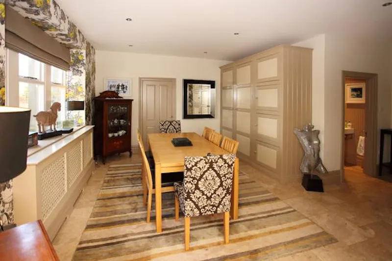 Substantial Downham manor house, G283 (photo 23)