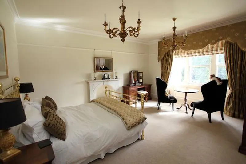 Substantial Downham manor house, G283 (photo 37)