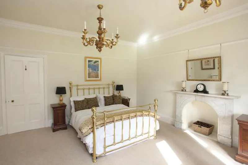 Substantial Downham manor house, G283 (photo 38)