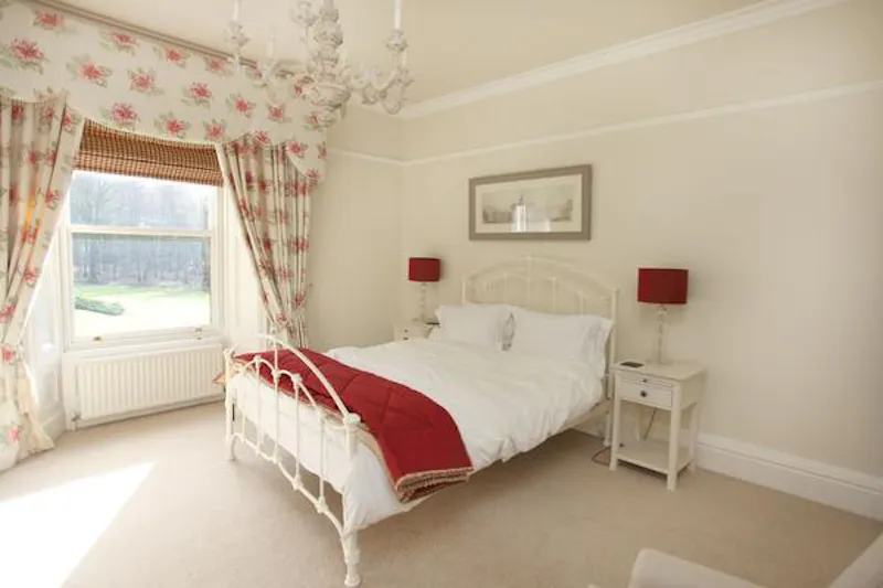 Substantial Downham manor house, G283 (photo 41)