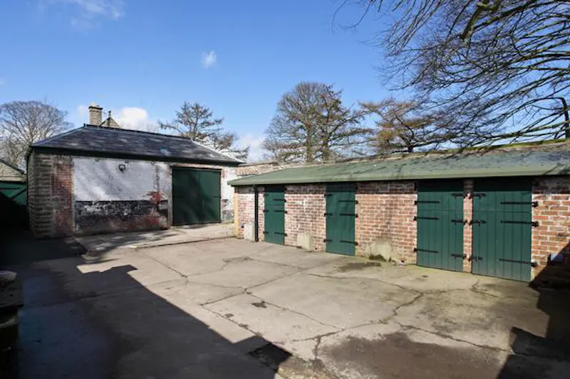 Substantial Downham manor house, G283 (photo 54)